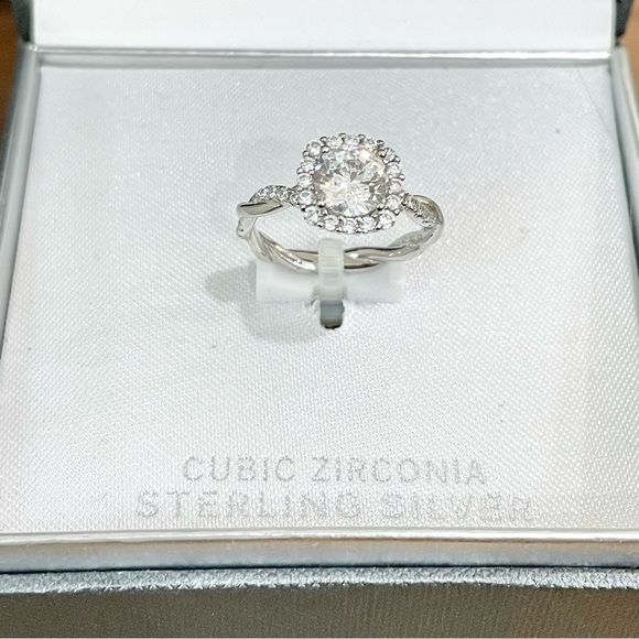 Genuine Crystal friend silver necklace & sterling silver cubic zirconia ring - Picture 4 of 5